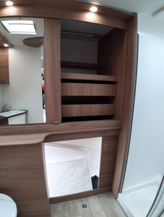 La grande de la familia